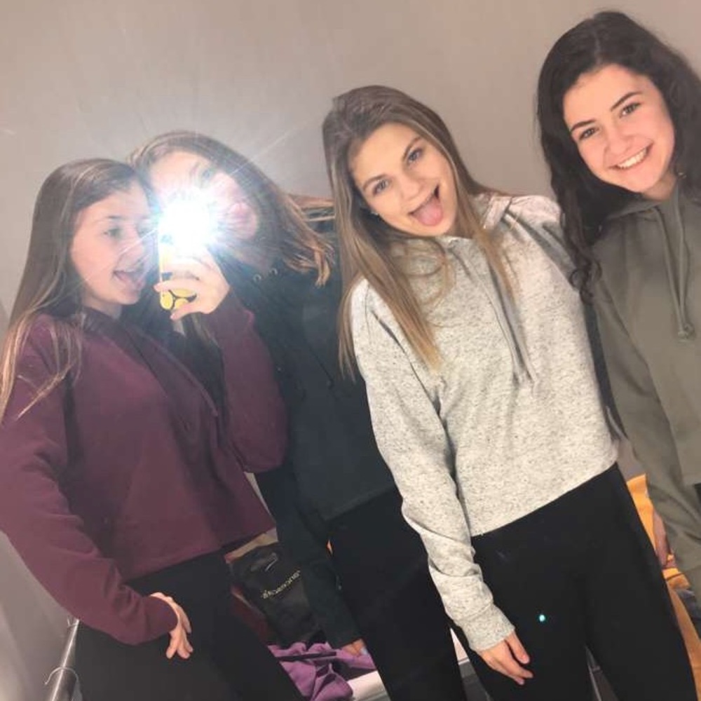 Meet your Posher, Claire